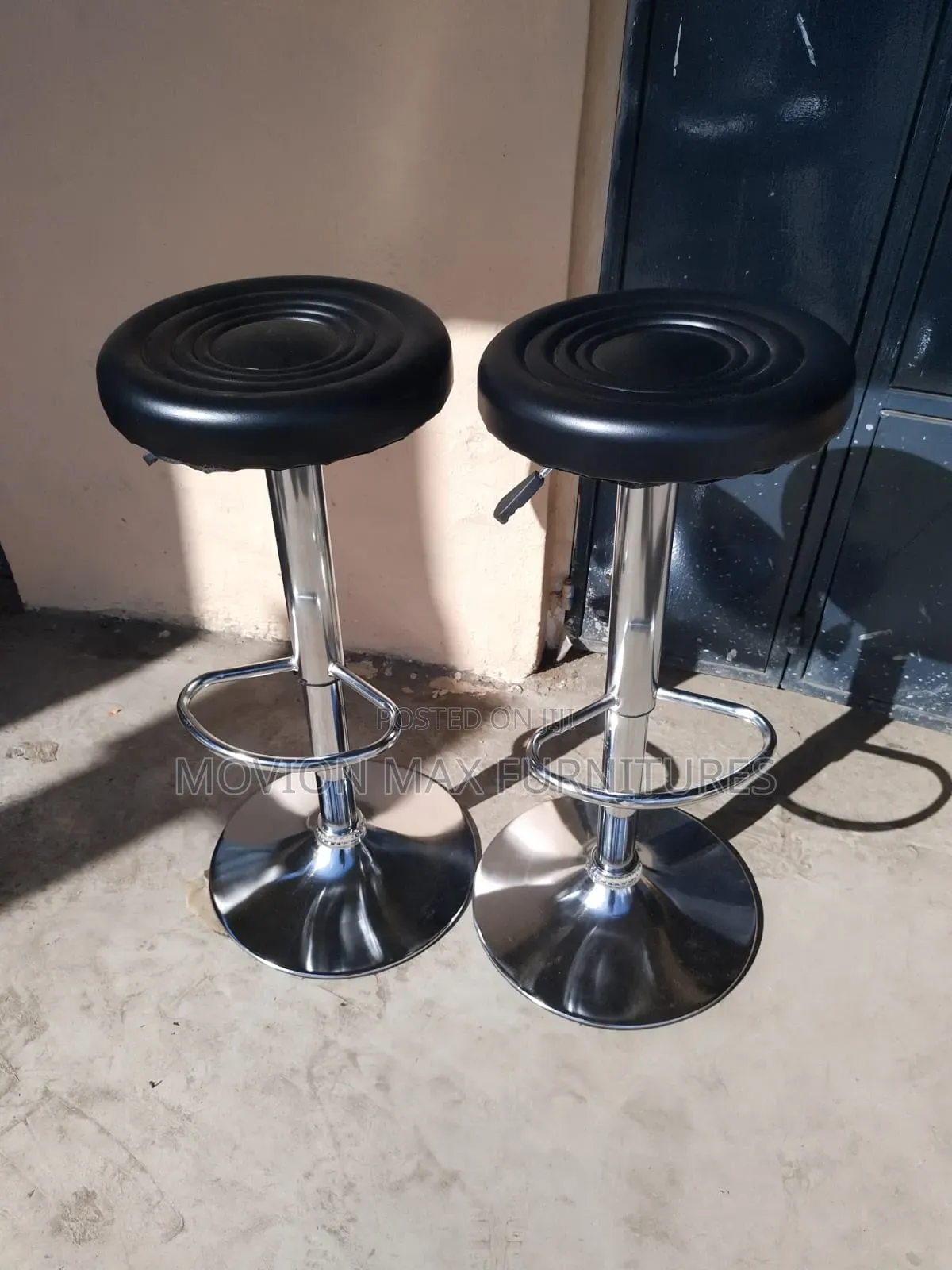 Adjustable Height Counter Stools