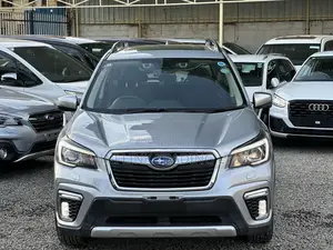 Subaru Forester Premium AWD 2019 Gray
