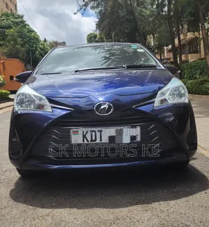 Toyota Vitz 1.0 FWD 5dr 2018 Blue