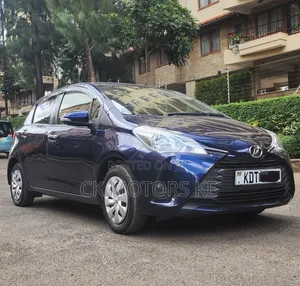 Toyota Vitz 1.0 FWD 5dr 2018 Blue