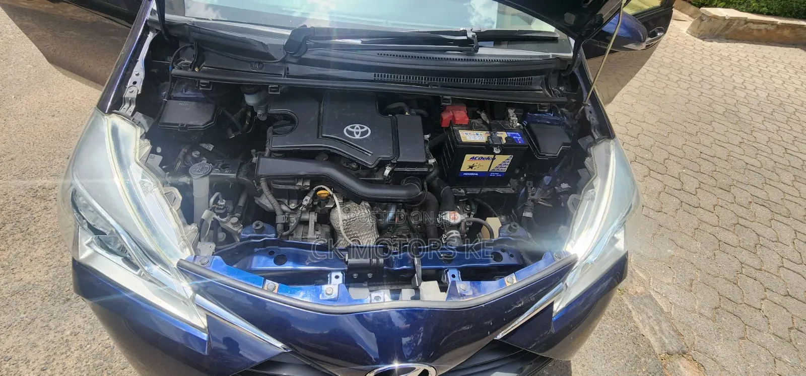 Toyota Vitz 1.0 FWD 5dr 2018 Blue