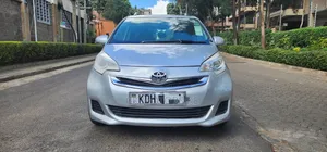 Toyota Ractis 1.3 FWD 2014 Silver