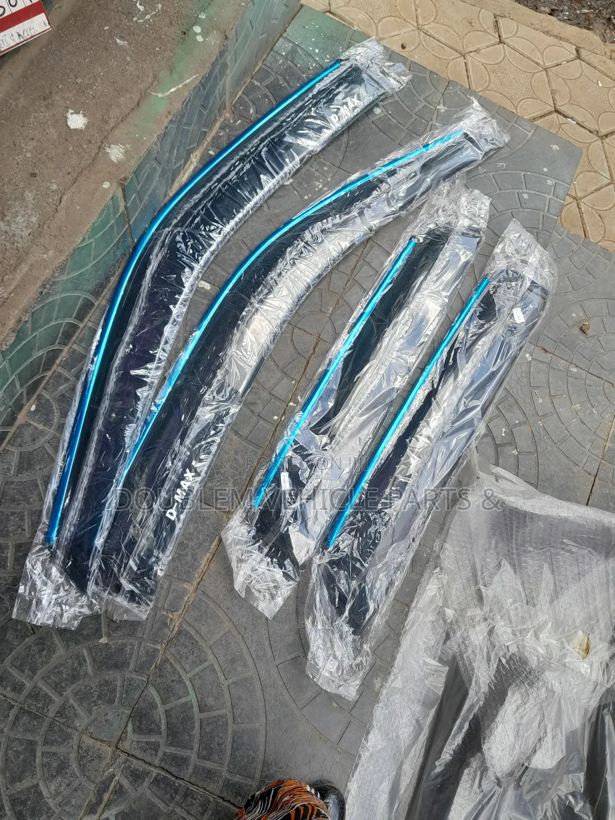 Windbreakers/Windshield Sunvisors Isuzu D-Max Double Cabin 2005-2013