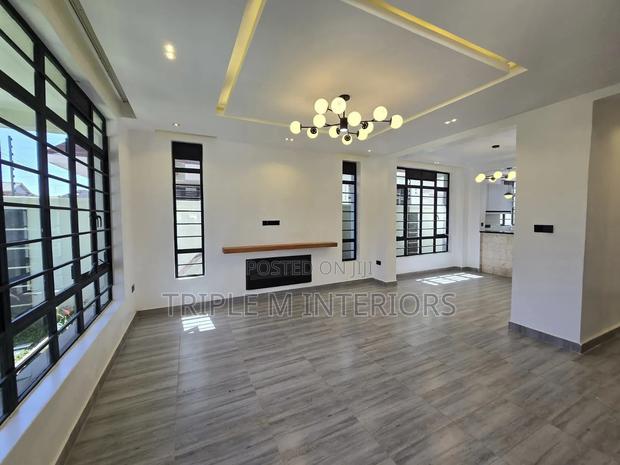 Scratch-Resistant Vinyl LVT Flooring for Daily Use