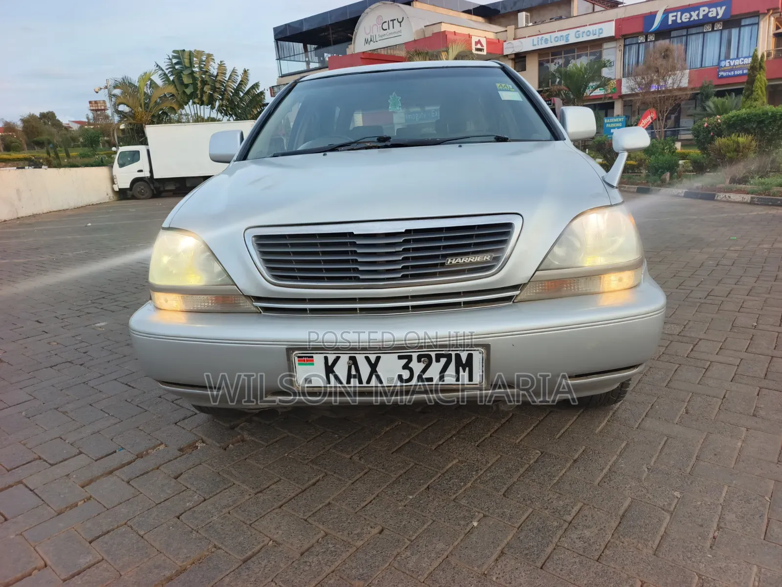 Toyota Harrier 2000 Silver