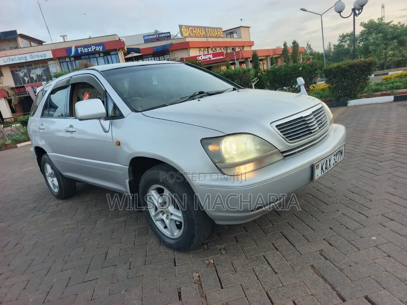 Toyota Harrier 2000 Silver