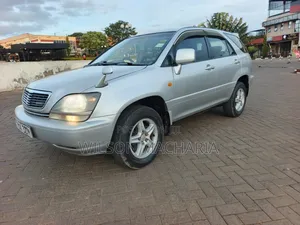 Toyota Harrier 2000 Silver