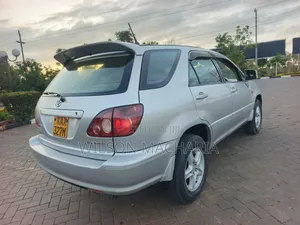 Toyota Harrier 2000 Silver