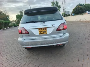 Toyota Harrier 2000 Silver