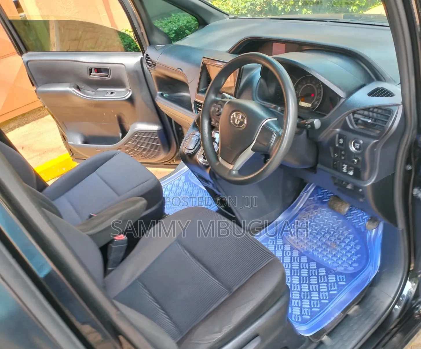 Toyota Noah 2016 Black