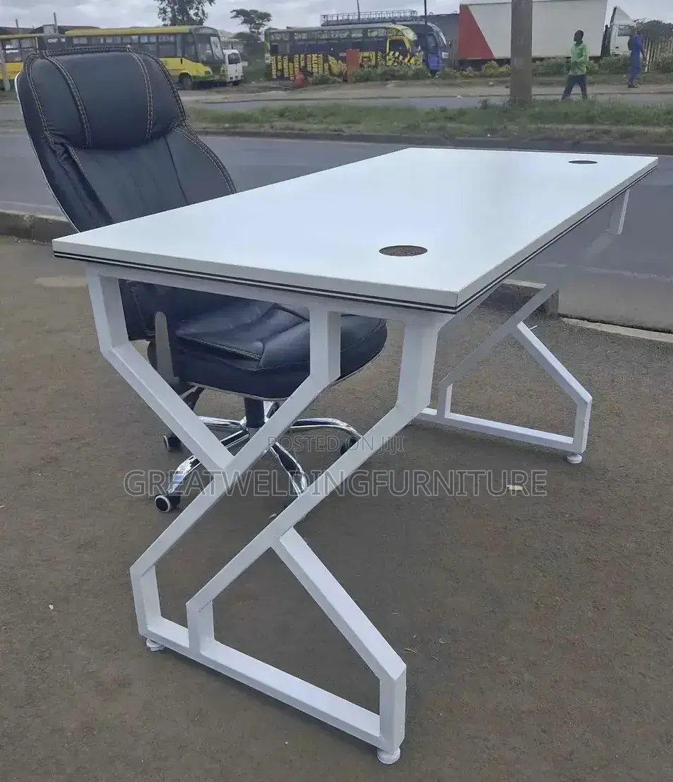 Metallic Office Desk and Offices Chair