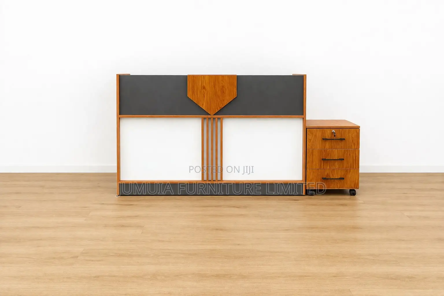 1.6m Esparanza Office Reception Desk