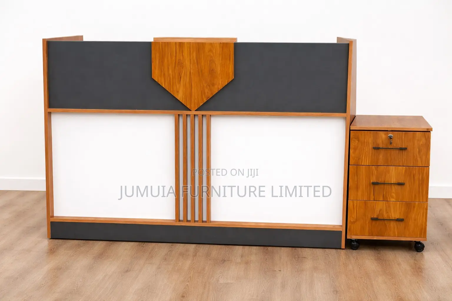 1.6m Esparanza Office Reception Desk