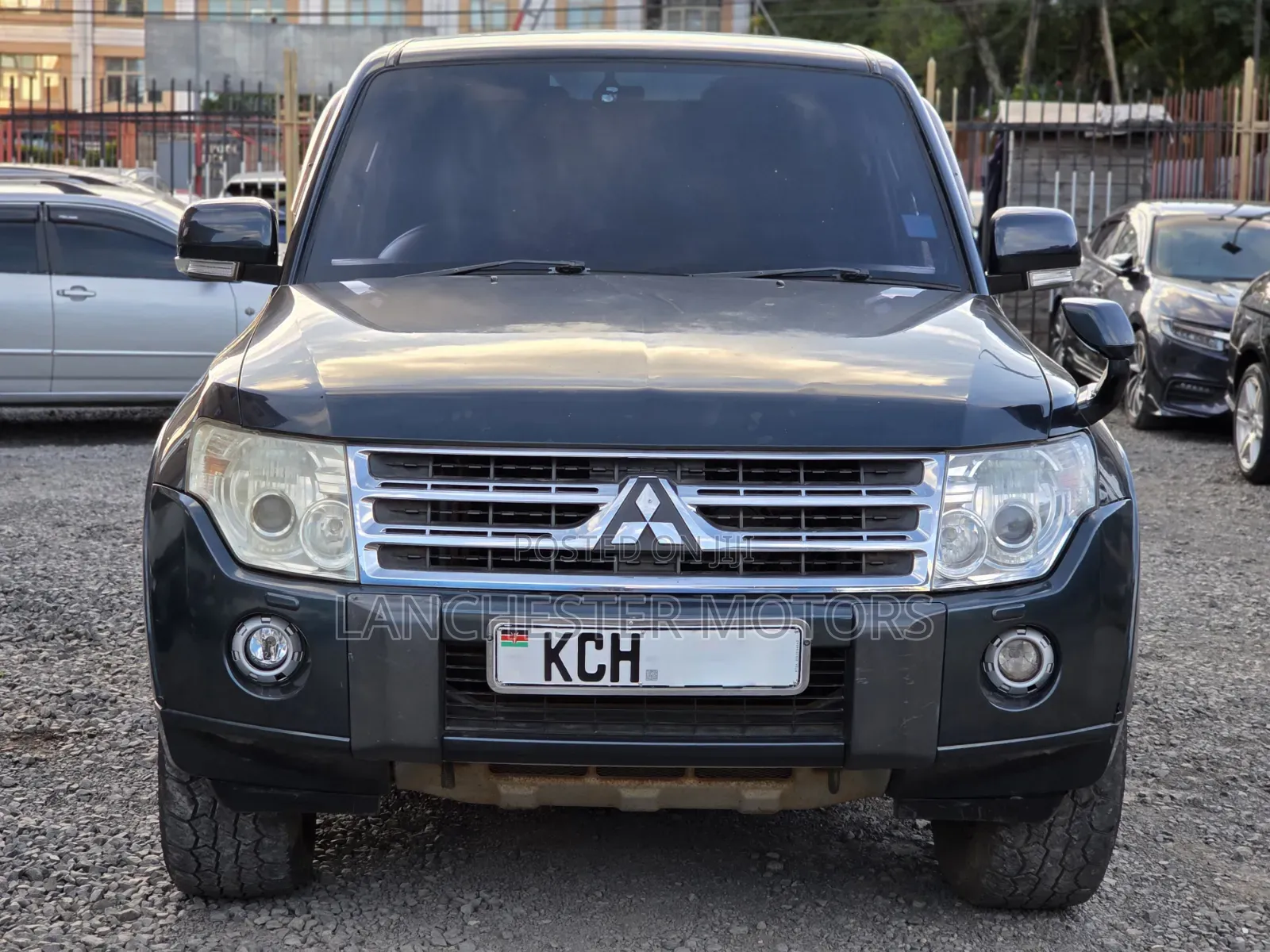 Mitsubishi Pajero 2010 Green