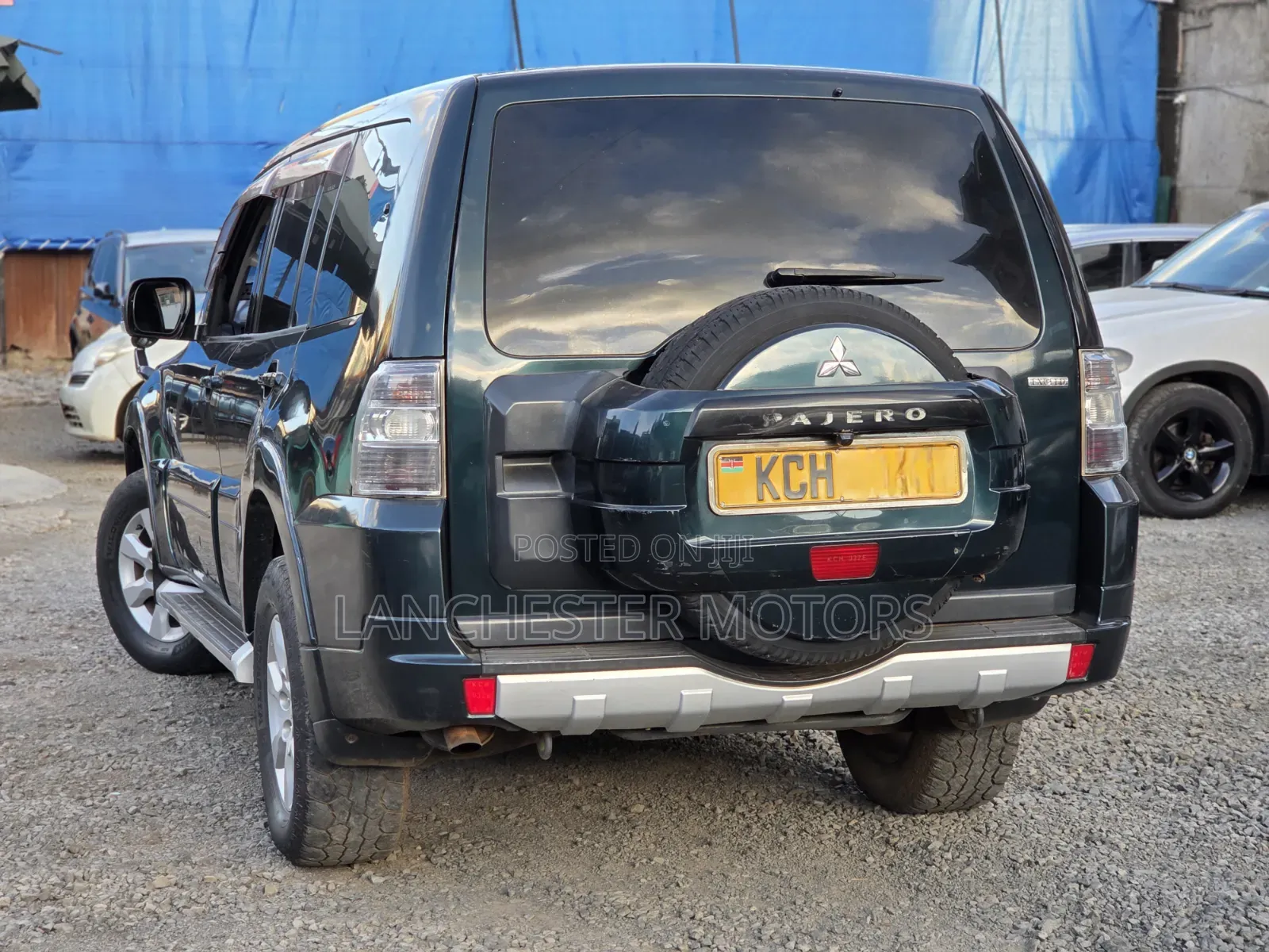 Mitsubishi Pajero 2010 Green
