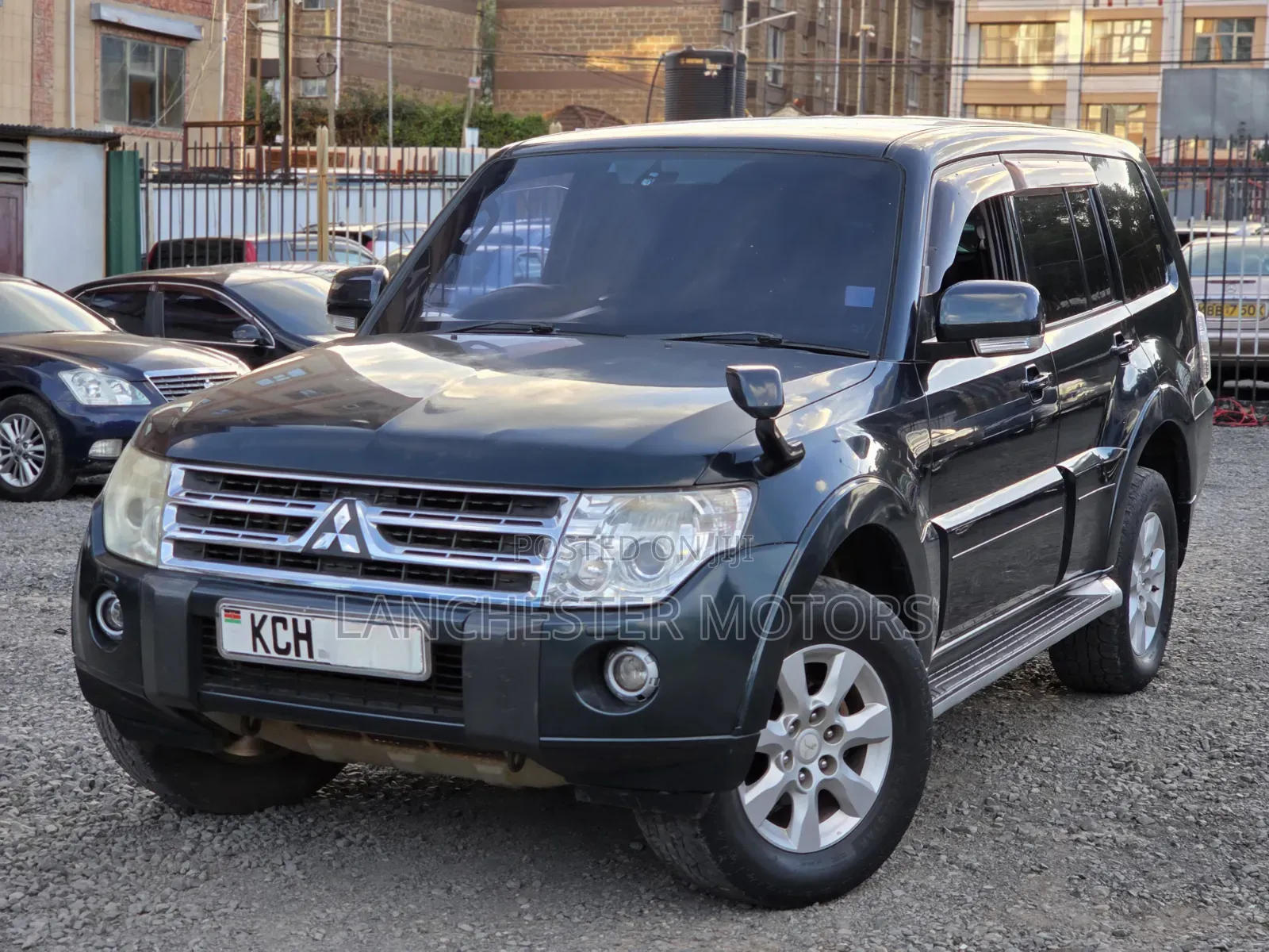 Mitsubishi Pajero 2010 Green