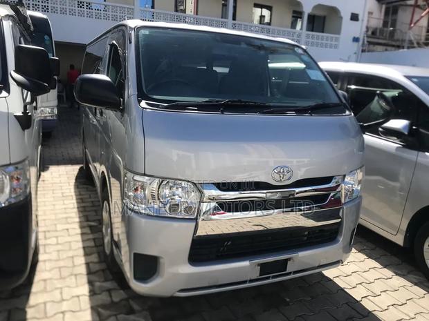 Toyota HiAce 2020 Silver