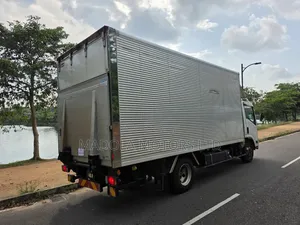 Isuzu NPR Freezers Body