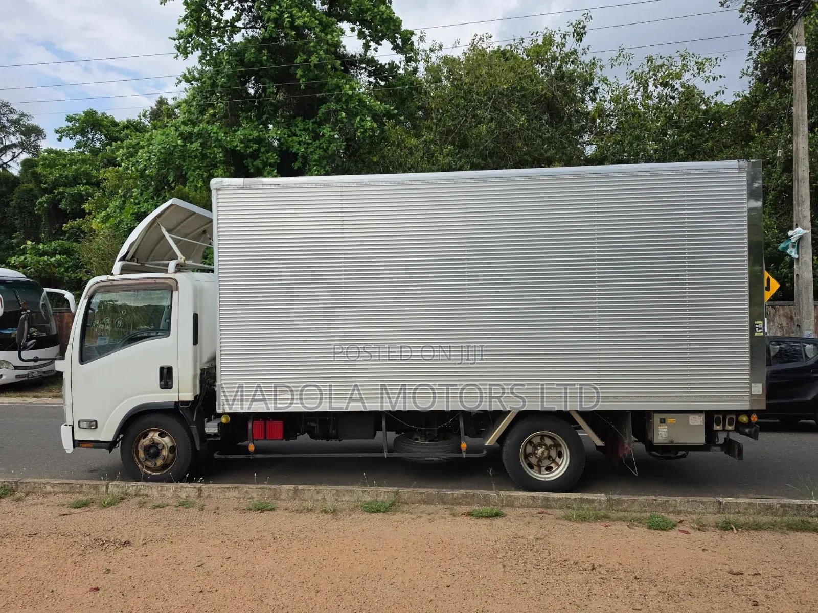 Isuzu NPR Freezers Body