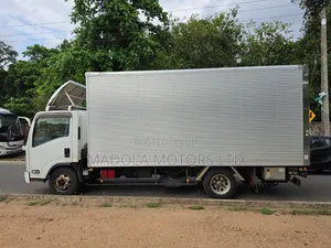 Isuzu NPR Freezers Body