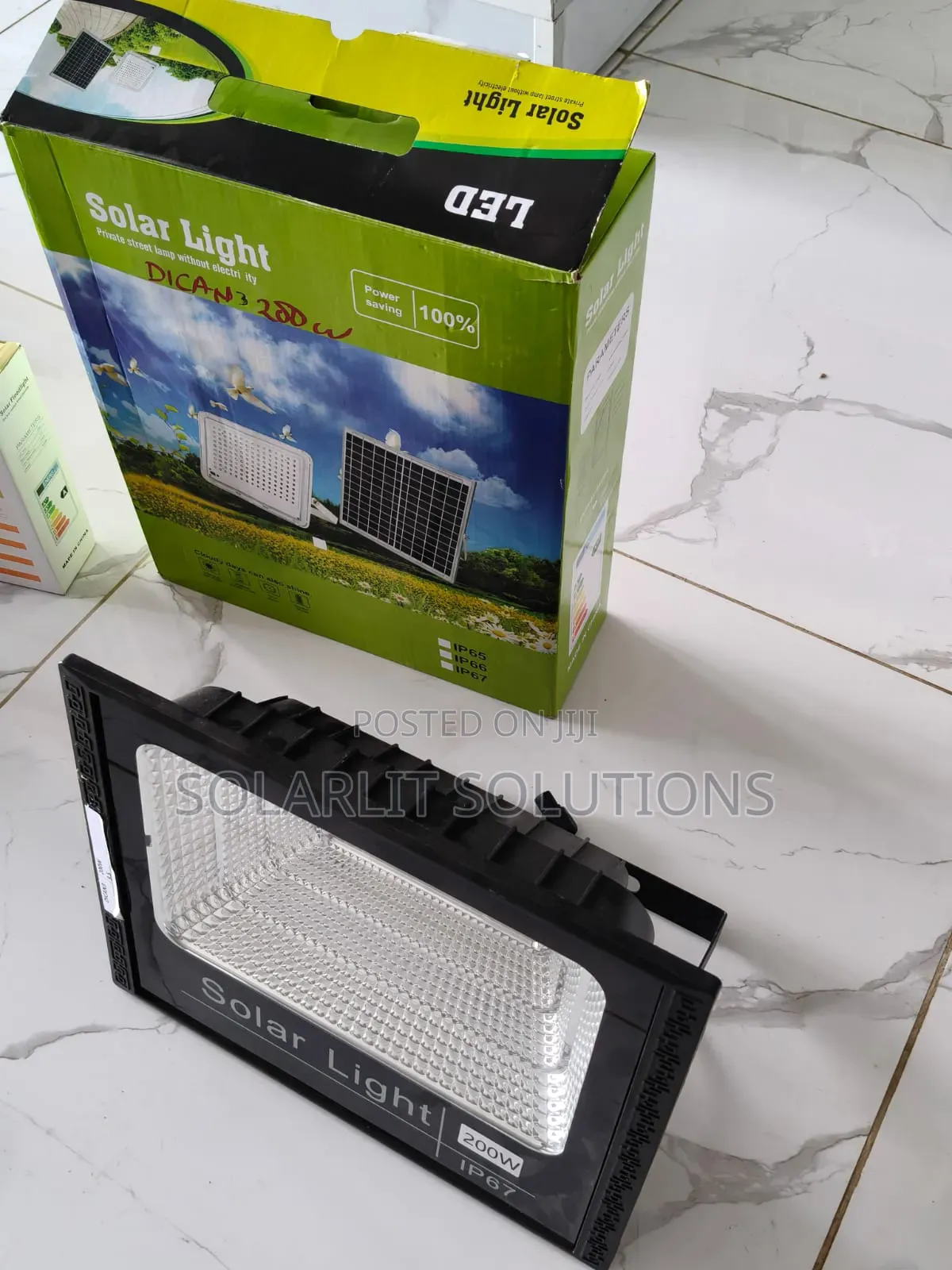 200w Dican 3 Floodlight– Energy Saving Heavy-Duty Outdoor Lighting