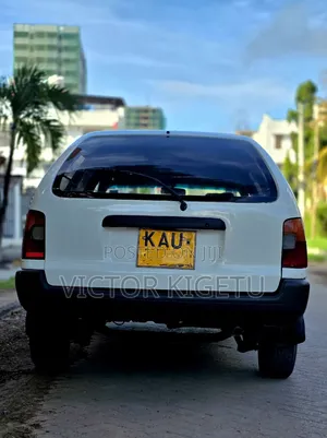Toyota Corolla Station Wagon 1999 White