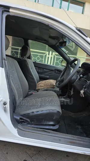 Toyota Corolla Station Wagon 1999 White