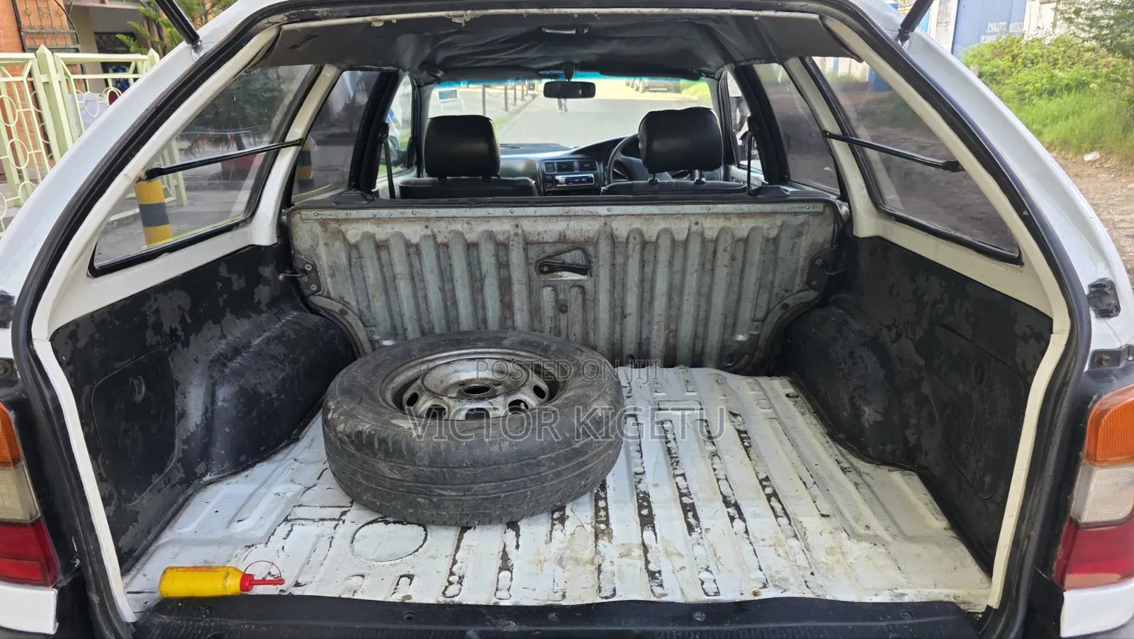 Toyota Corolla Station Wagon 1999 White
