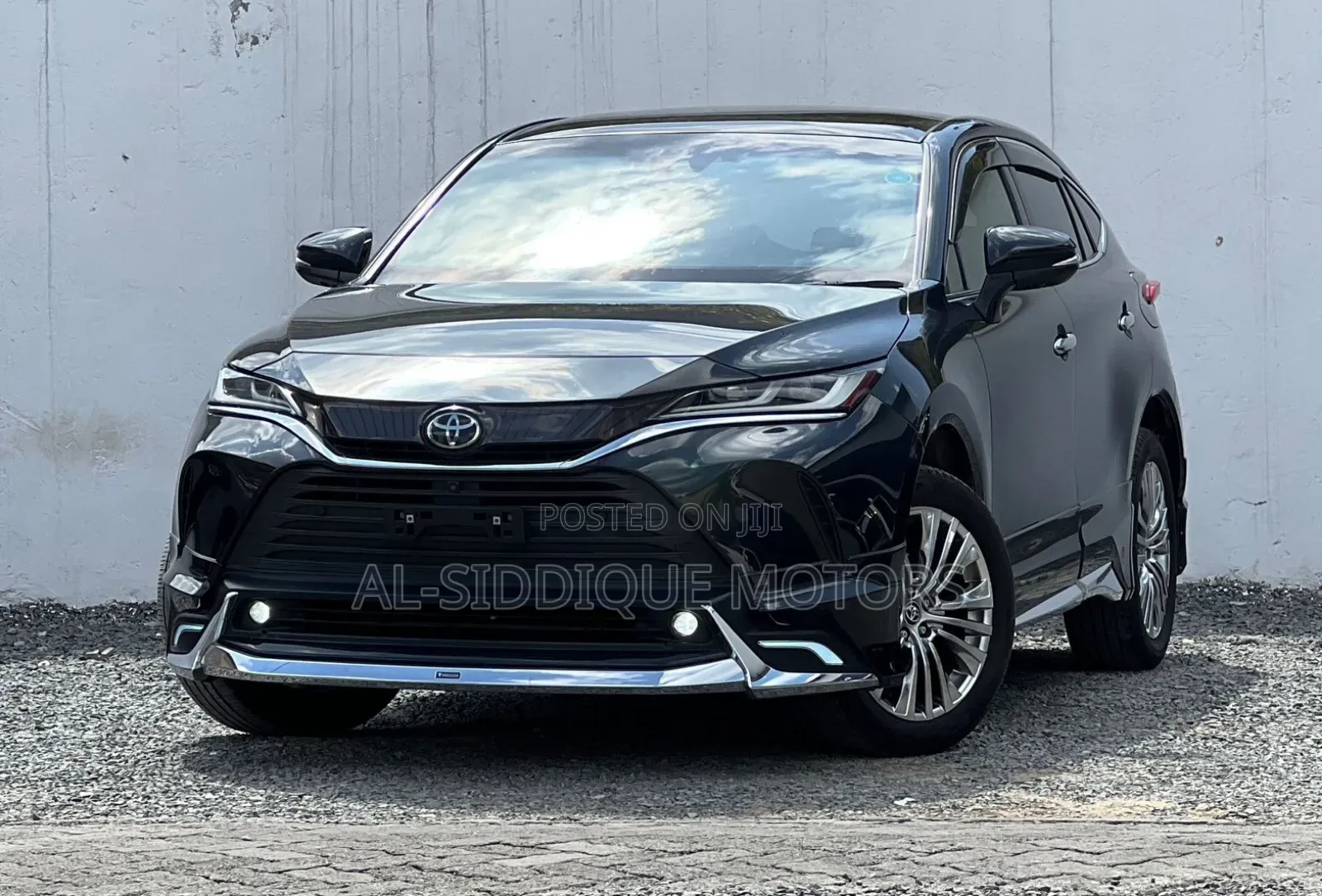 Toyota Harrier 2.0 2020 Black