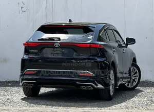 Toyota Harrier 2.0 2020 Black