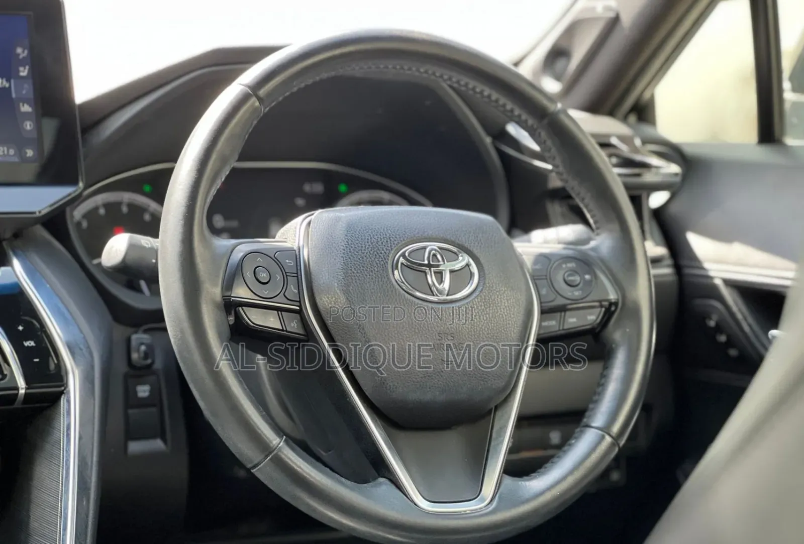 Toyota Harrier 2.0 2020 Black