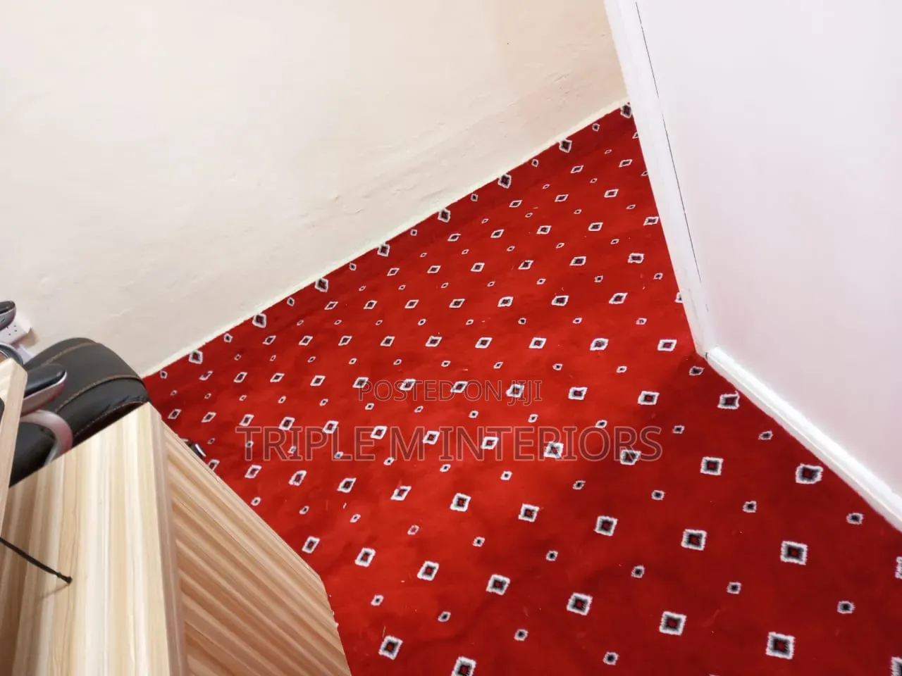 Red Vip Dotted Carpet | Neat, Strong Attractive