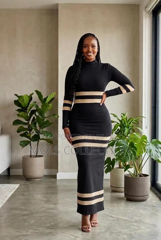 Ladies Classic Dresses - thumbnail 3