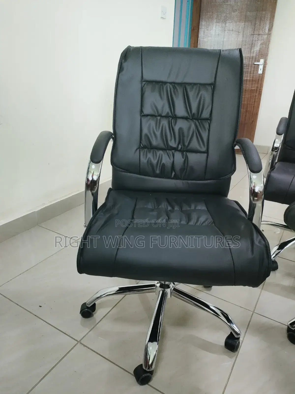Office Furniture :Modern Adjustable Office Chair