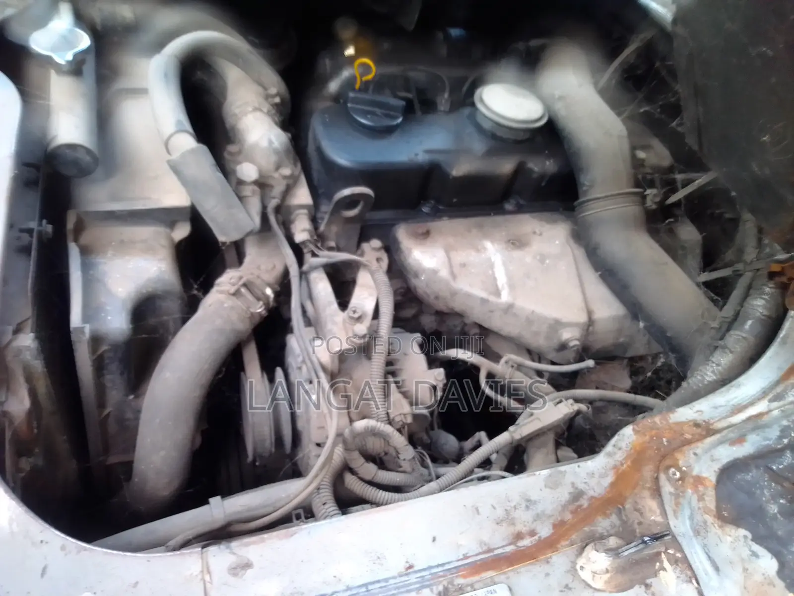 Nissan Caravan (Urvan) 2001 Beige
