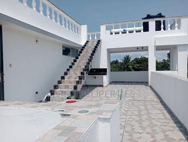 4bdrm Mansion in Diani for sale - thumbnail 3