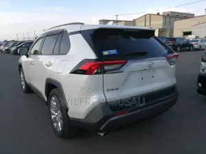 Toyota RAV4 2020 White