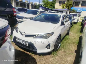 Toyota Auris 2012 White