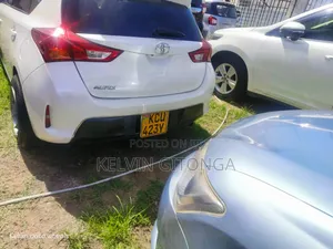 Toyota Auris 2012 White