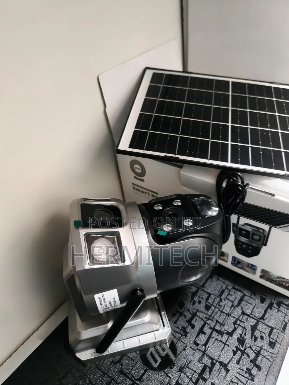 Wifi Dual Lens Solar Powered Pan/Tilt Rotation V380