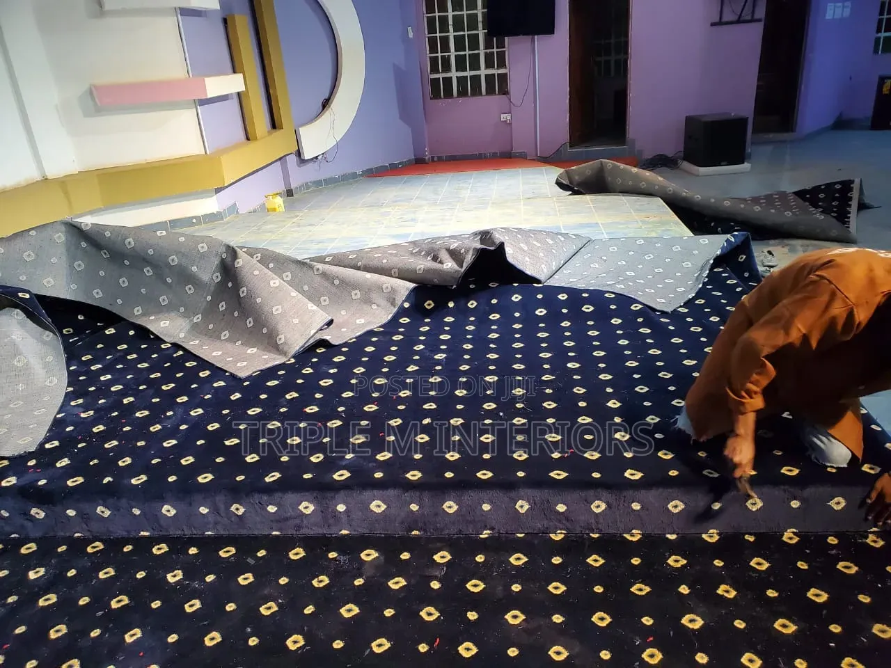 Elegant Dot Finish Carpet | Smooth Installation Style