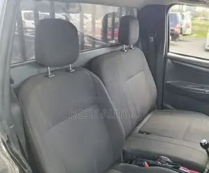 Toyota Hilux 2017 Gray