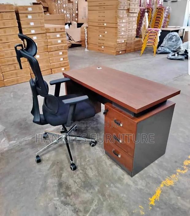 Executive Quality Headrest Chair Desk Office Set