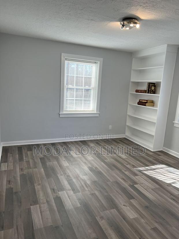 Wood Design Vinyl Carpet for Comfortable and Elegant Interiors