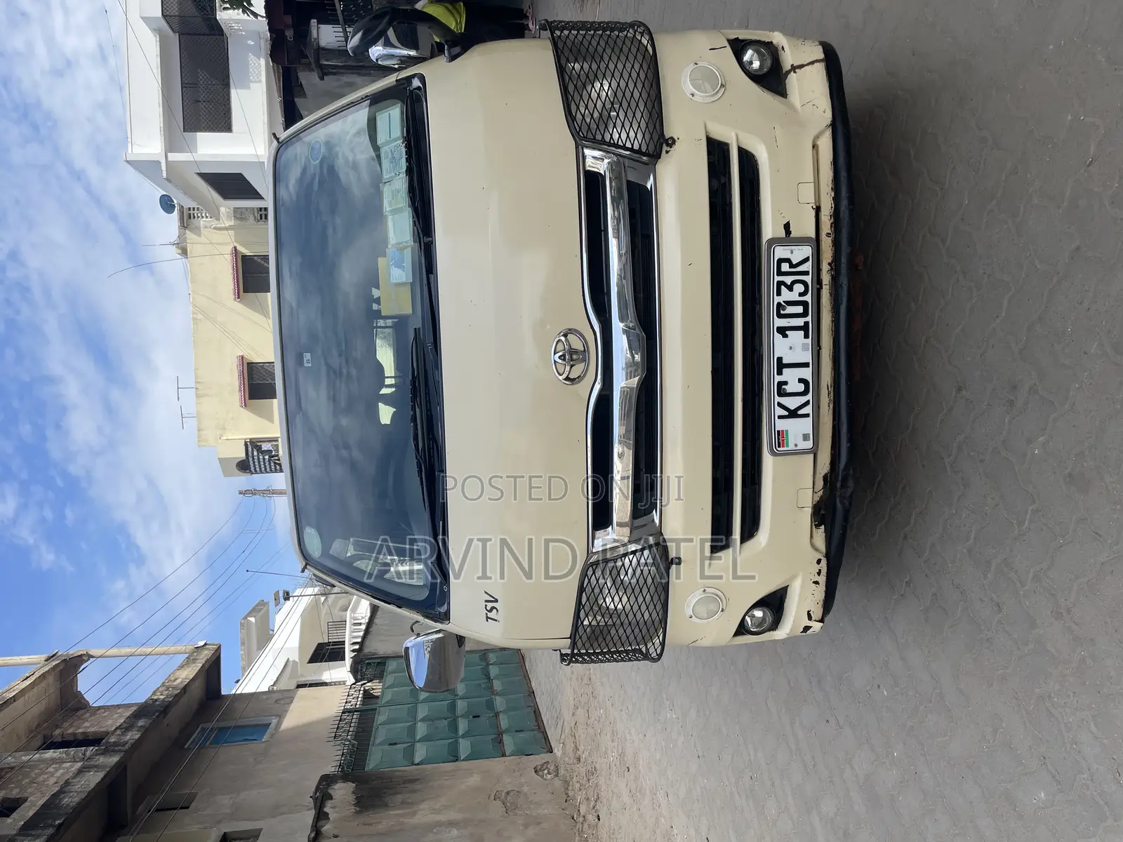 Toyota HiAce 2011 Beige