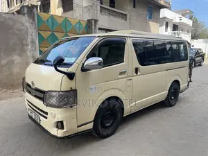 Toyota HiAce 2011 Beige