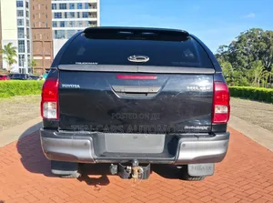 Toyota Hilux 2019 Black