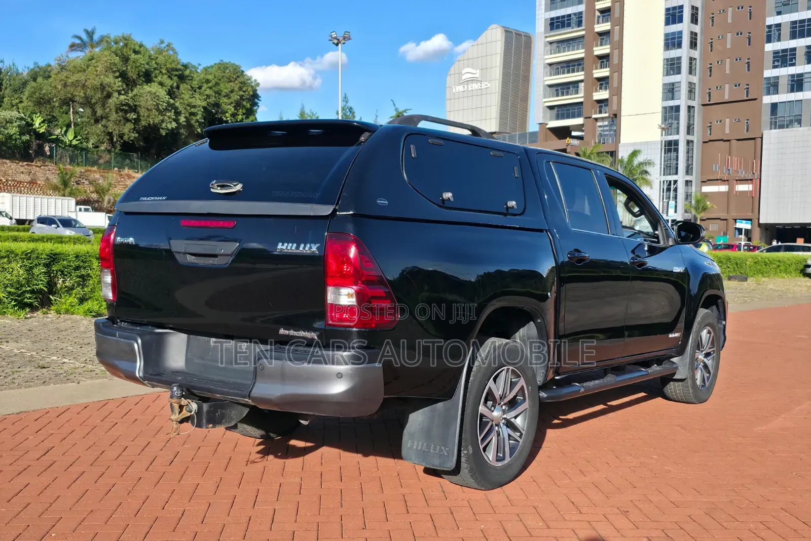 Toyota Hilux 2019 Black