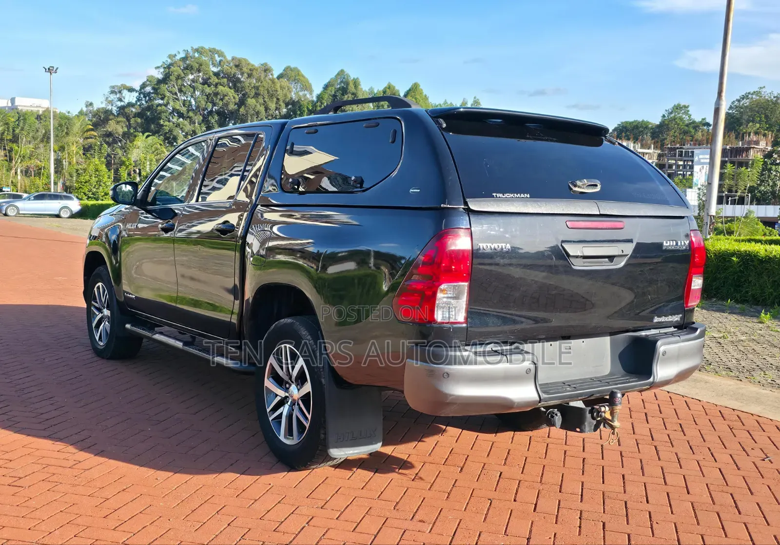 Toyota Hilux 2019 Black