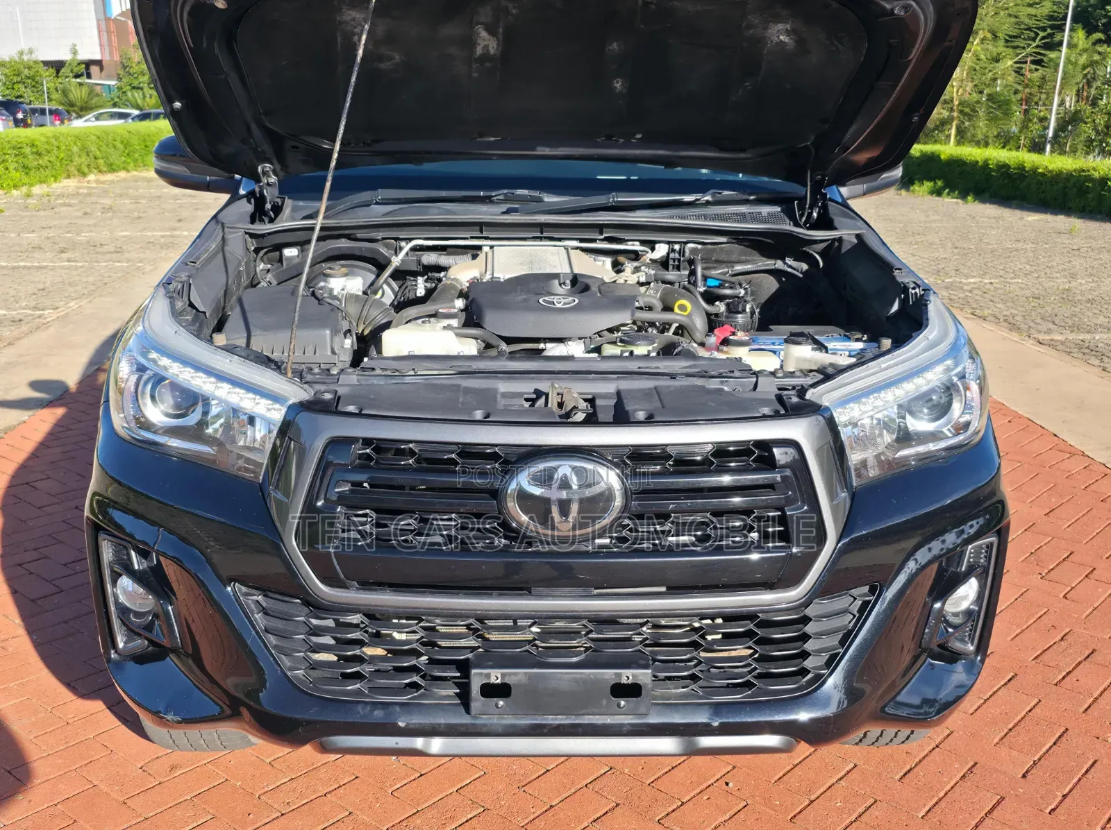 Toyota Hilux 2019 Black